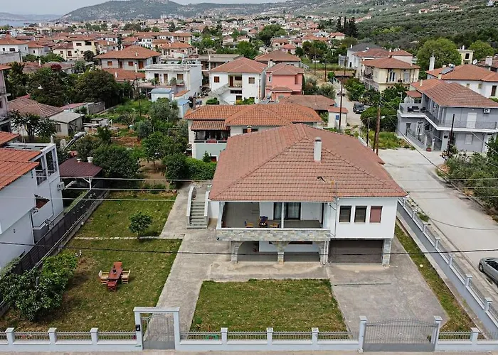 Апартаменты Arches Агрия