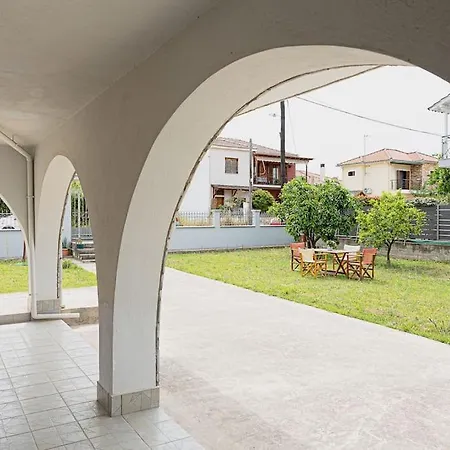 Апартаменты Arches Агрия