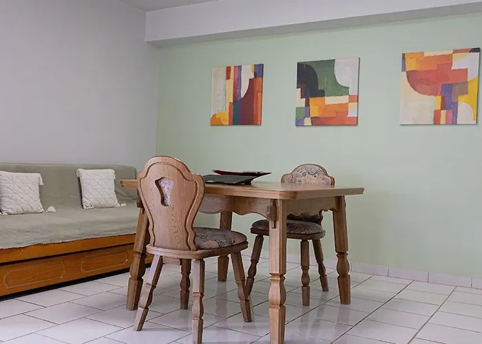 아파트 Arches 아기라